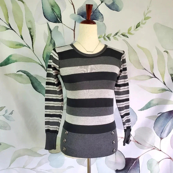 Sweaters - Striped Sweater in Black, White & Gray sz S